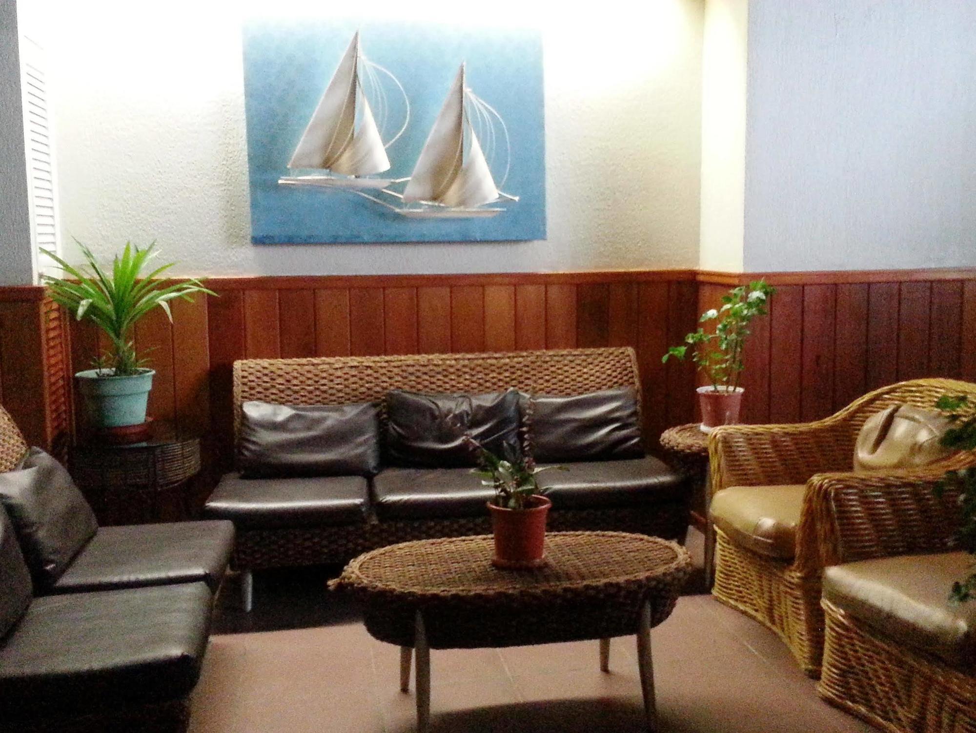 West Plaza By The Sea Hotel Koror village Exterior foto