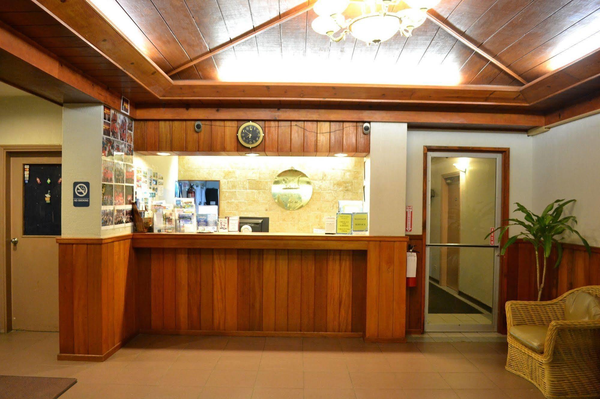 West Plaza By The Sea Hotel Koror village Exterior foto
